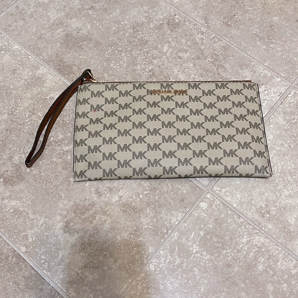 Leather Wristlet 👛